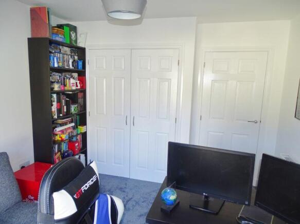 Photo 8
