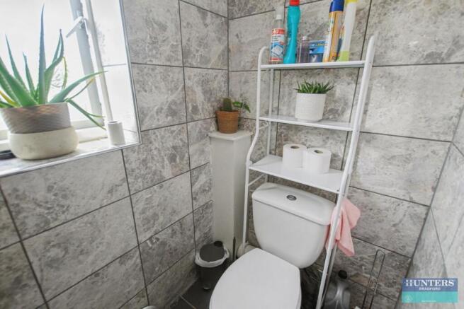 5 bed Semi-Detached for sale Image 7