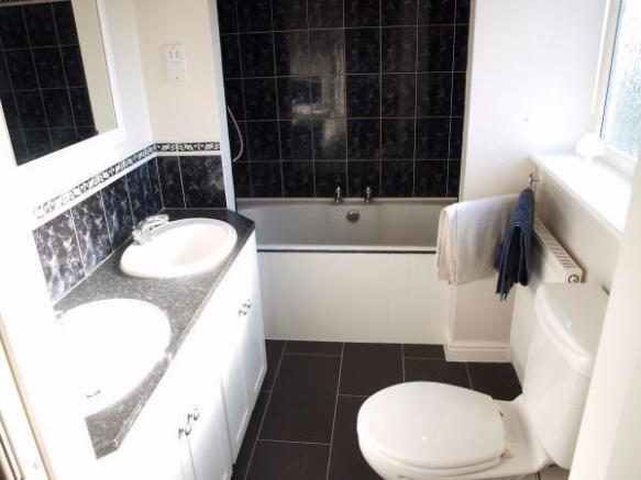 En-Suite Bathroom