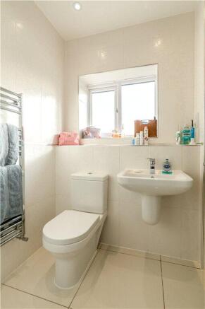 4 bed Town House for sale Image 10