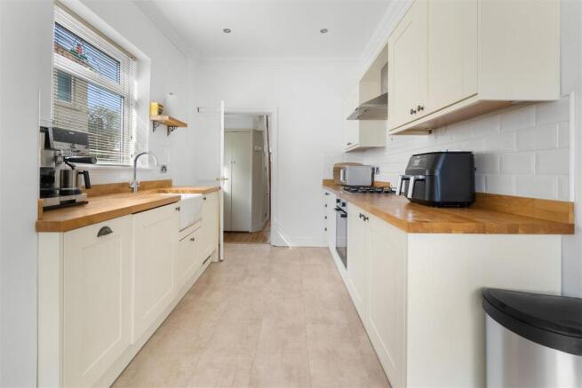 3 bed Semi-Detached for sale Image 5