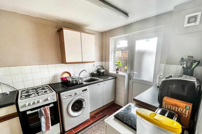 15 Burns Road, Daventry, NN11 9AX
