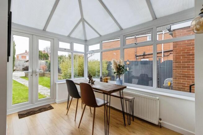3 bed Semi-Detached for sale Image 8