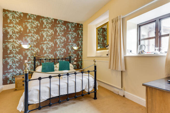 Letting Bedroom 1...