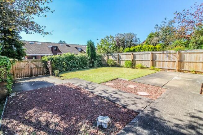 Front Garden pic 4