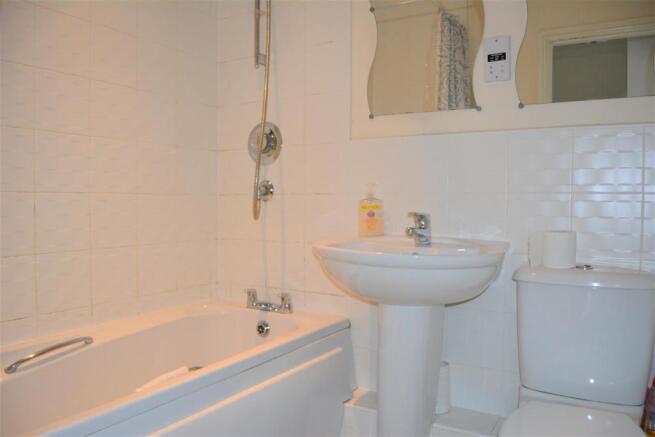 Bathroom.JPG