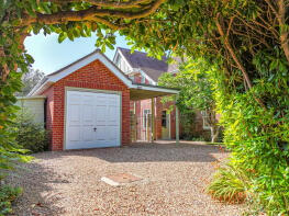 52, Chestnut Avenue, New Milton BH25 7BH