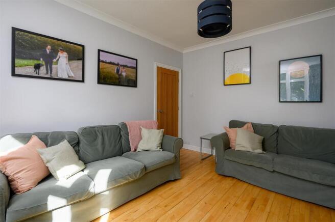 4 bed Semi-Detached for sale Image 6