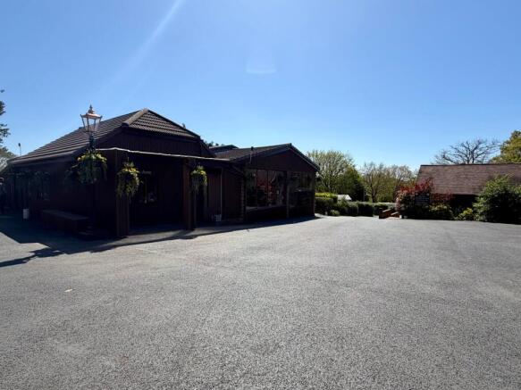 Sandhurst Lane, Bexhill-on-Sea, TN39 photo 4