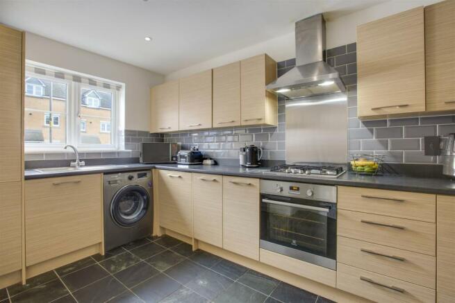 7 Red Kite Way, HP13 5SF-7.jpg