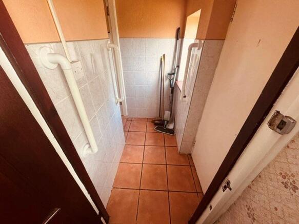 REAR HALLWAY