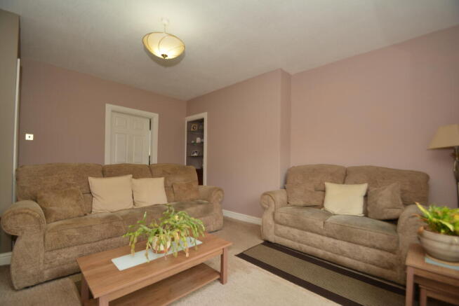 31 Dalsetter Place, Glasgow, G15 8TA photo 4