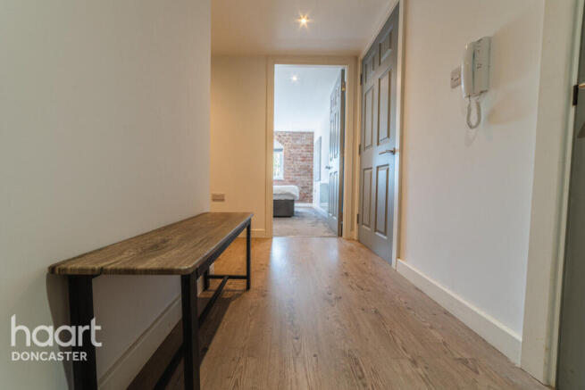 2 bed Apartment for sale Image 7