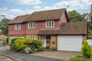 21, Spring Gardens, Crawley RH10 3RS