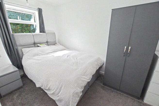2 bed Terraced to rent Image 10