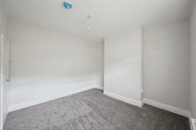 3 bed Terraced for sale Image 6