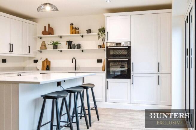 4 bed Detached for sale Image 6