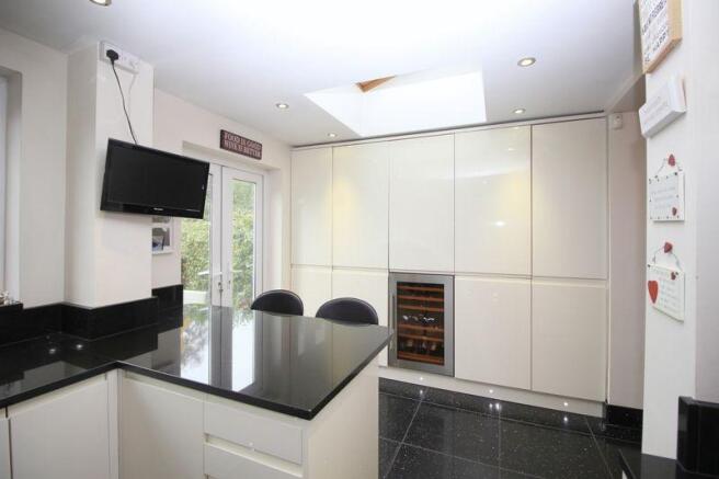 KITCHEN - BREA...