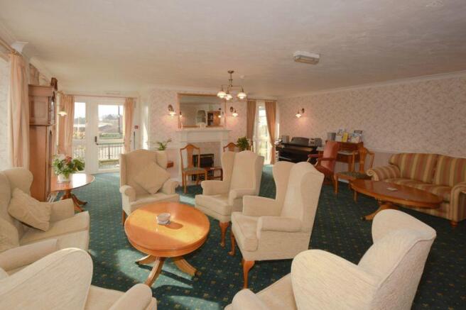 RESIDENTS LOUNGE
