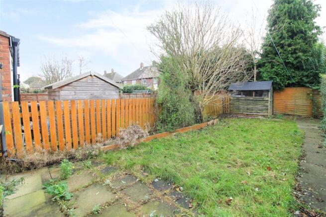 2 bed End of Terrace to rent Image 6
