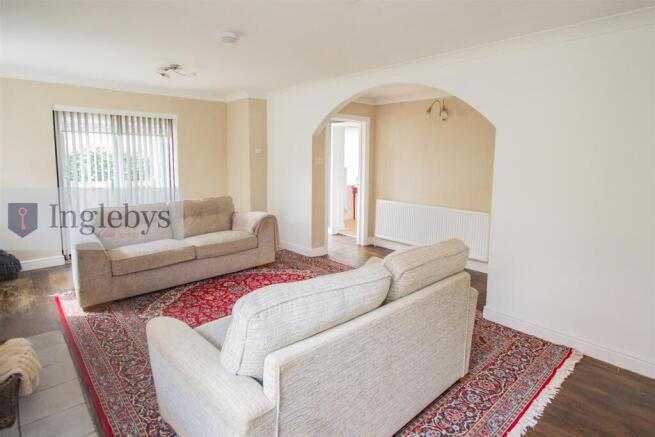 3 bed Detached Bungalow for sale Image 6
