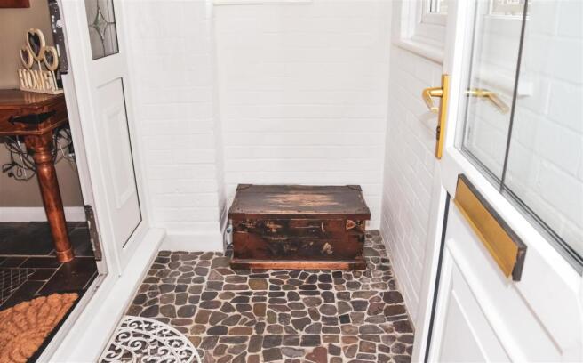 003-Porch.jpg