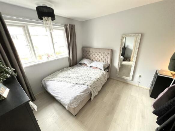 Bed 3.jpg