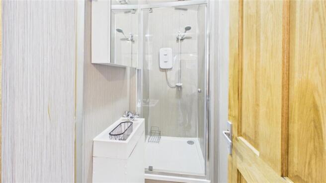 3 bed Terraced for sale Image 5