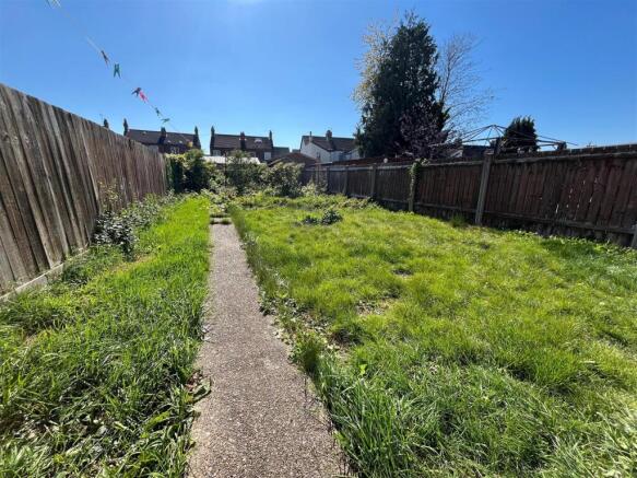 3 bed Terraced for sale Image 11