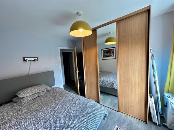 2 bed Flat to rent Image 8