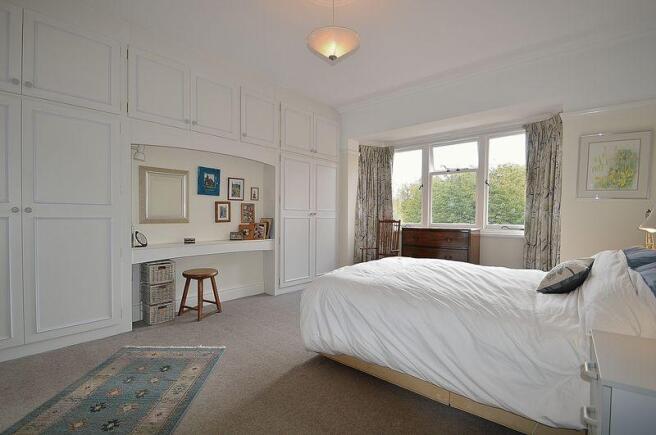 BEDROOM 2