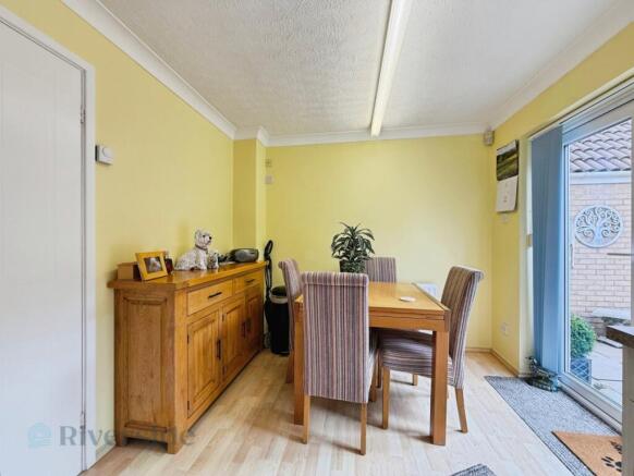 3 bed Semi-Detached for sale Image 7