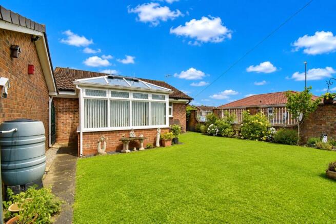 2 bed Bungalow for sale Image 9