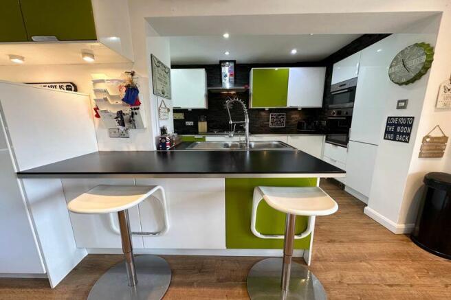 Kitchen/Breakfast