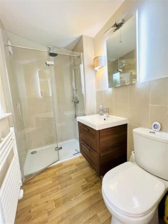 En Suite Shower Room