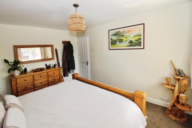 3 bed Terraced for sale Image 12