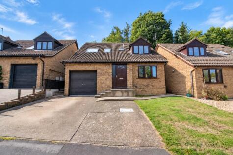 Covert Grove, Waterlooville, PO7 8EY