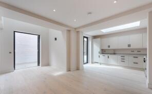 Flat 4, St Johns Hall, Eardley Road, London SW16 5TG