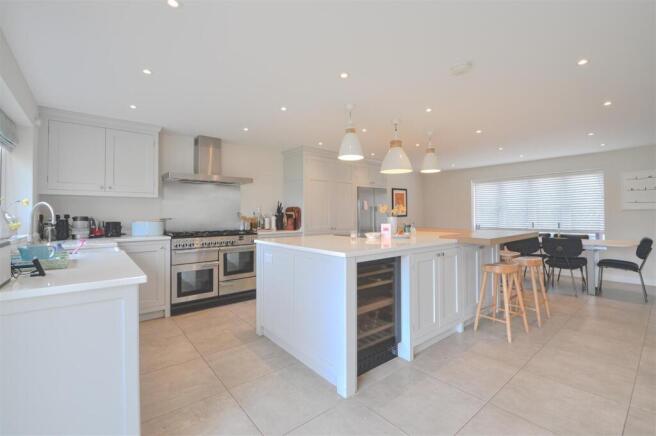 Kitchen 3.jpg