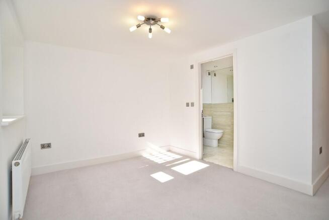 2 bed Flat for sale Image 3