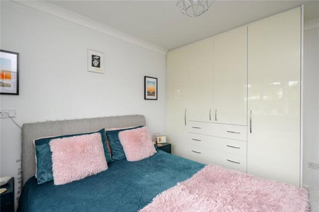 2 bed Apartment for sale Image 11