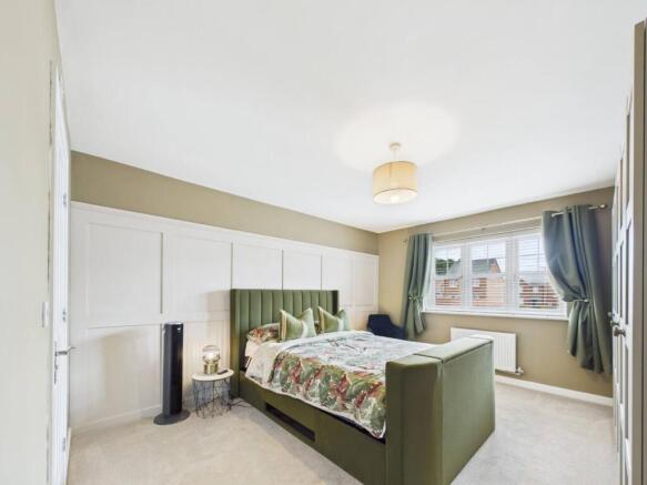 4 bed Detached for sale Image 12