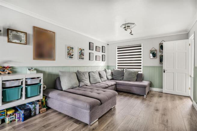 256 Admirals Way