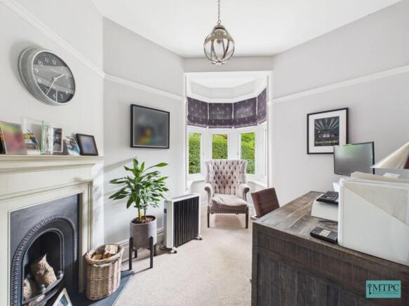 4 bed Semi-Detached to rent Image 4