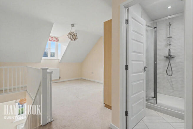 3 bed Semi-Detached for sale Image 9