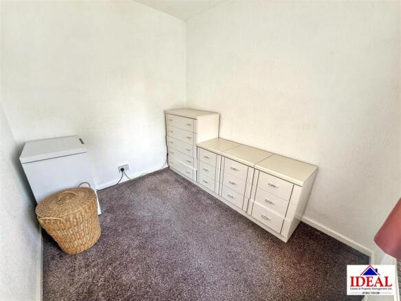 3 bed Semi-Detached for sale Image 10