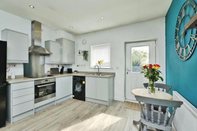 1 bed Semi-Detached Bungalow for sale Image 5