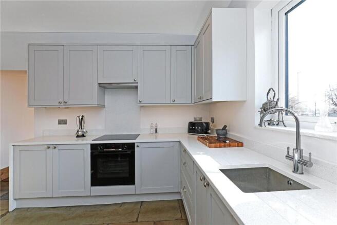 4 bed Detached for sale Image 12