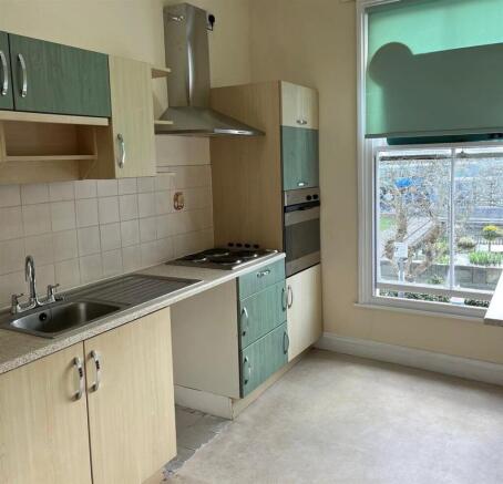 kitchen 1.jpg