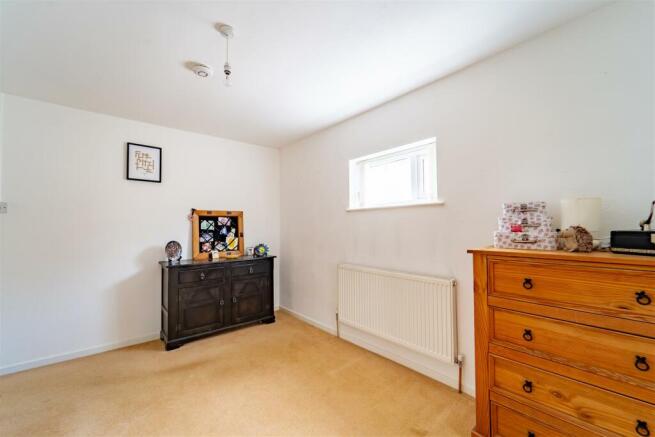 21 Hawthorne Avenue - Full Res (6 of 16).jpg